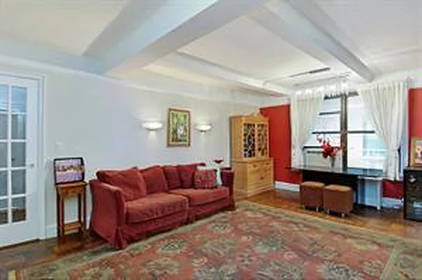 Sold by Bond New York | media 13