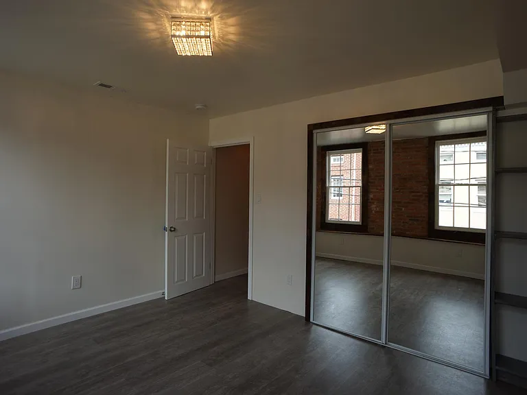 907 Lemmon St — Photo 22