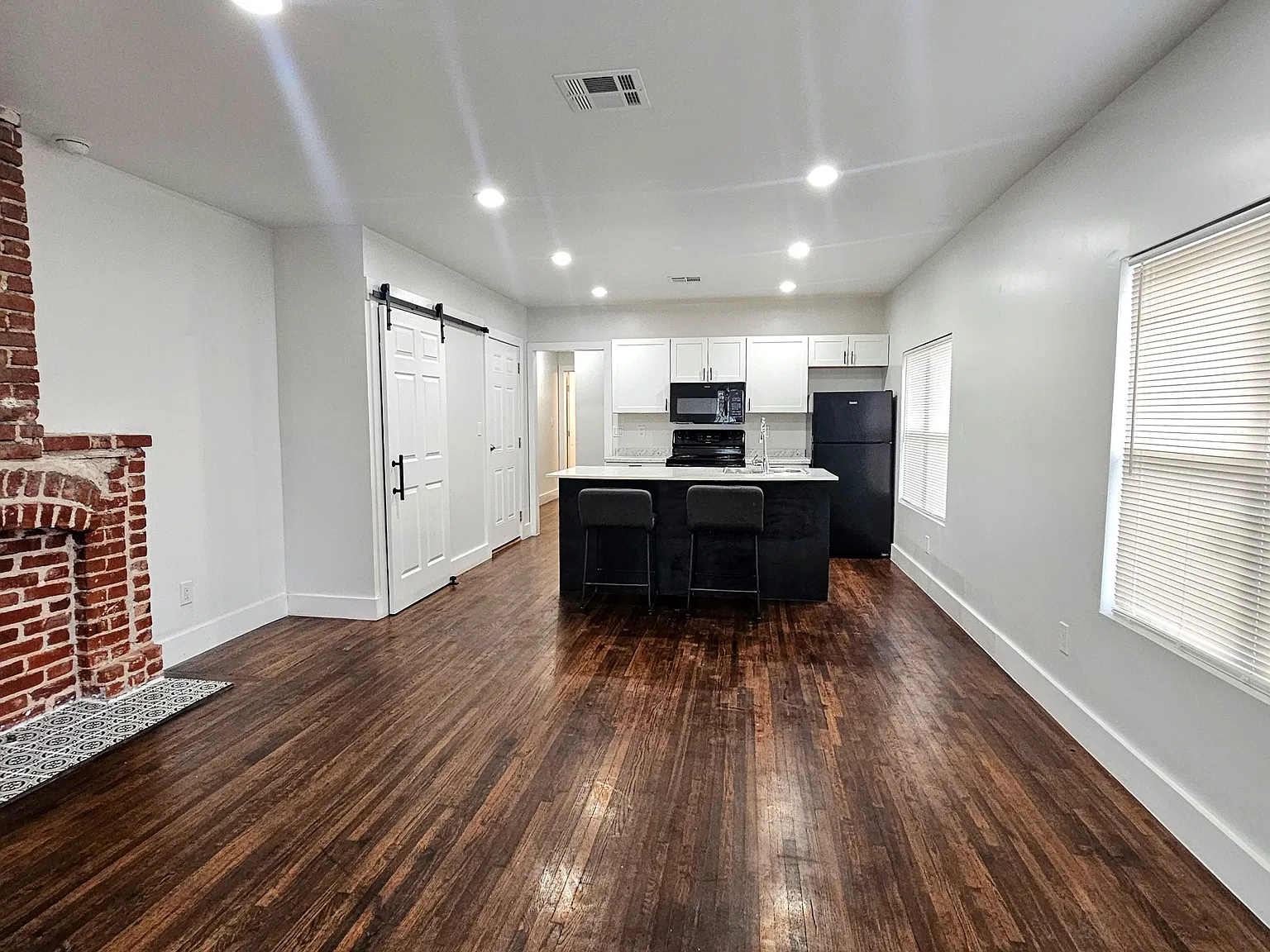 2 bed, 711 sqft, $1,250 — Photo 4