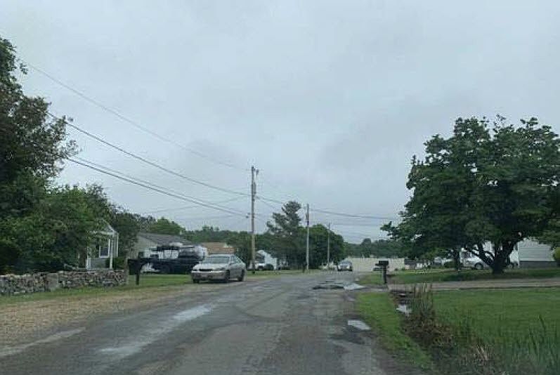 2nd image of 8026 Davis Ave