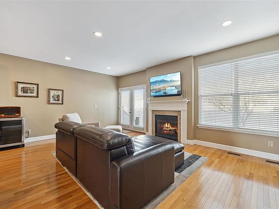 5th image of 5723 Arsenal St