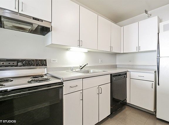 5th image of 474 N Lake Shore Dr APT 4104