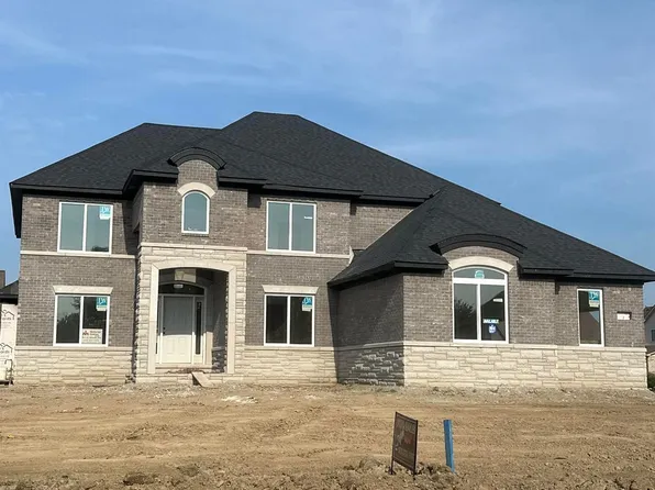 32832 Adam Brown Dr, Rockwood, MI 48173