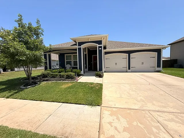 616 Timberwood Dr — Photo 1