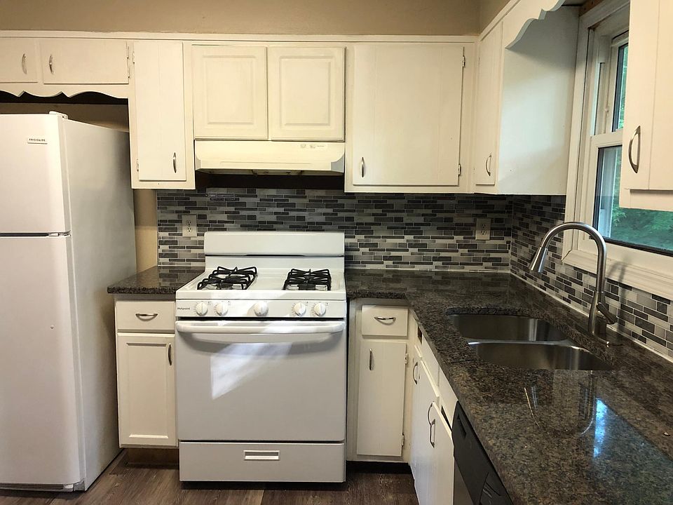 1st image of 4273 Stratford Pl