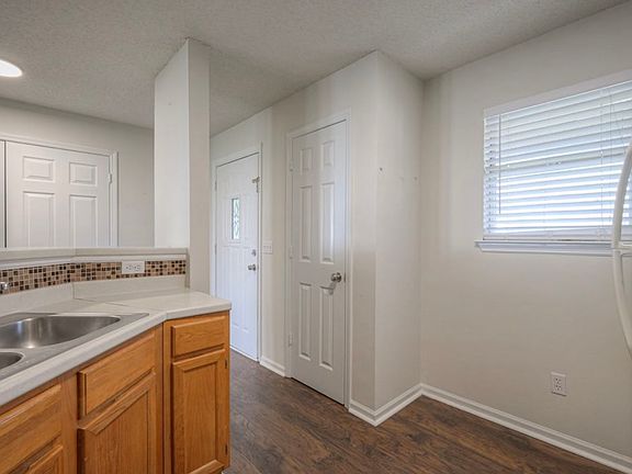 5th image of 2729 Kennedy Ct #2729