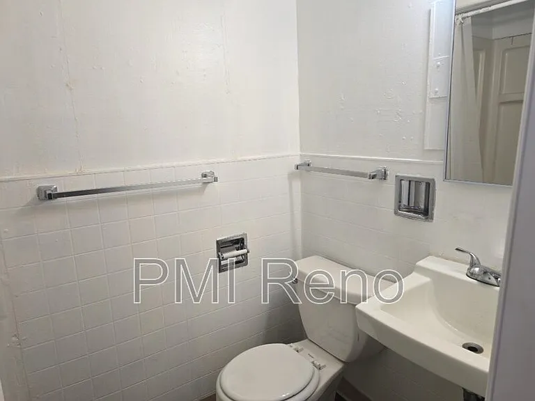 140 Victorian Ave #6 — Photo 8