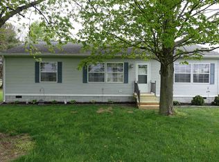 1136 E 800 S, La Fontaine, IN 46940