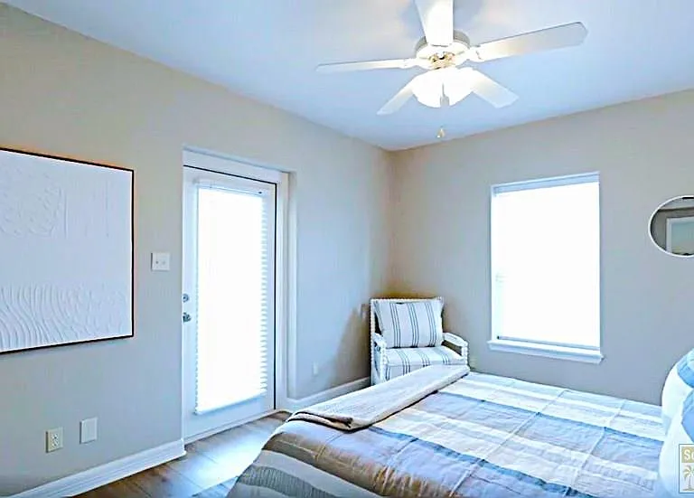 120 E Sunset Dr — Photo 46