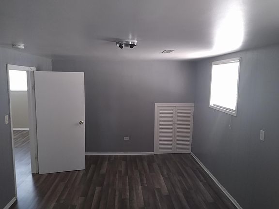 3rd image of 4372 N Neva Ave