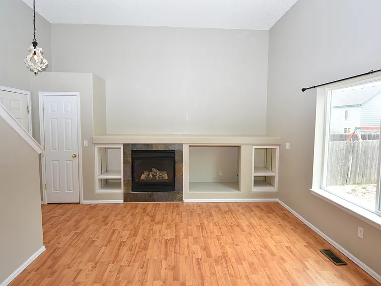 4642 Bittercreek Dr — Photo 11