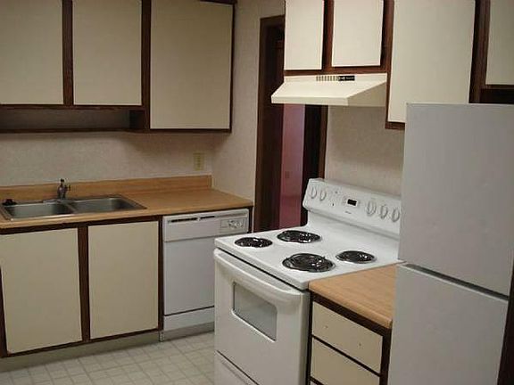 4th image of 4802 Brandt Cir