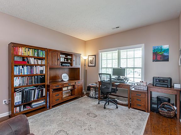 4th image of 3731 Blue Bonnet Dr