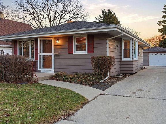 2nd image of 1521 Illinois STREET