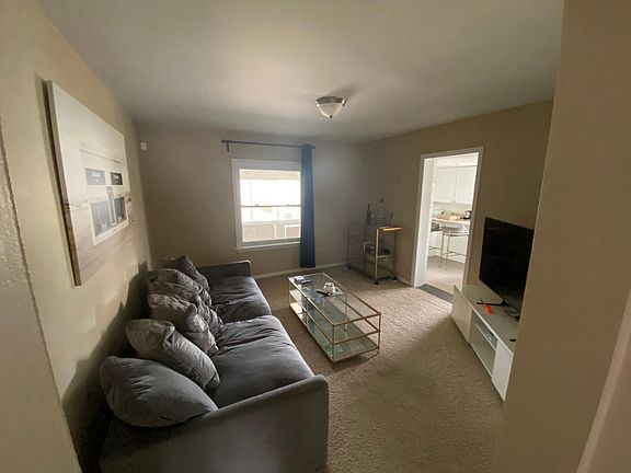 5th image of 414 N Center St #2