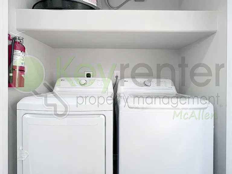 4104 Walnut Ave #4 — Photo 10
