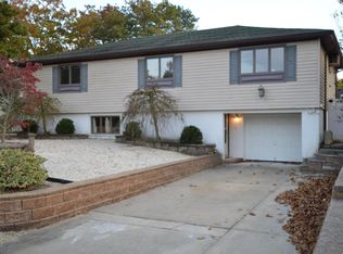 109 Sloop Rd, Manahawkin, NJ 08050