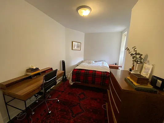 Rented by Mdays Realty | media 27