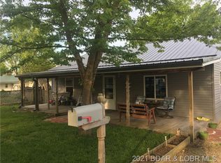 203 S Ross St, Versailles, MO 65084
