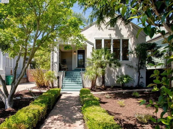 1207 Regent St, Alameda, CA 94501