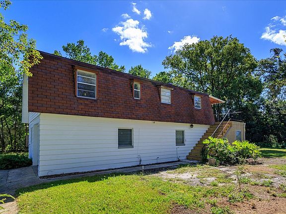 3rd image of 310 Concord Dr Unit B