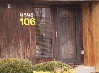 9590 S Pointe Lasalles Dr, Bloomington, IN 47401