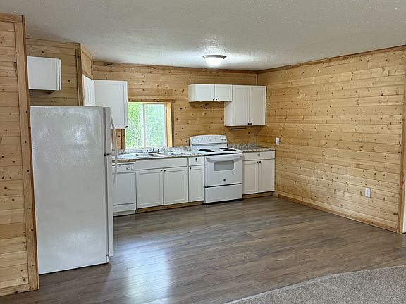 3rd image of 2921 Glacier State Dr #6
