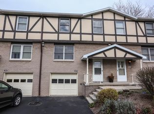 1163 Hampton Dr, Victor, NY 14564
