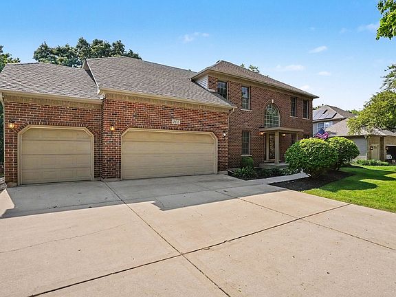2nd image of 205 Willowwood Dr