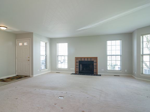 2nd image of 914 Sparta Ct