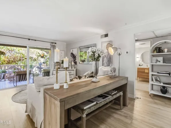 255 Sequoia Ct APT 14, Thousand Oaks, CA 91360