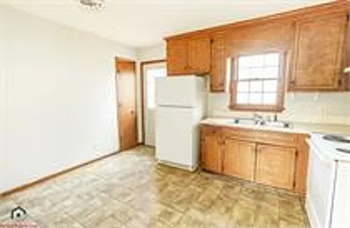 1201 S Grace St Photo 1