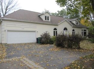 1155 S Elizabeth St, Lombard, IL 60148