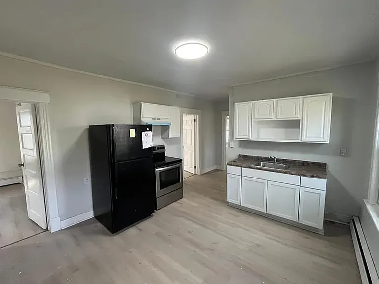 190 Brook St #3 — Photo 5