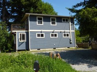 12 Diane Cir, Point Roberts, WA 98281