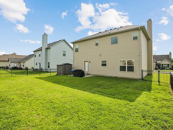 3rd image of 1031 Harper Dean Way