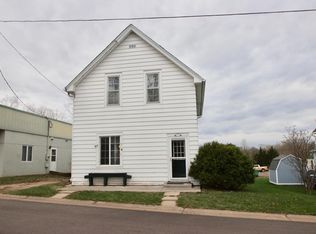 15775 Maple Ln, Center City, MN 55012