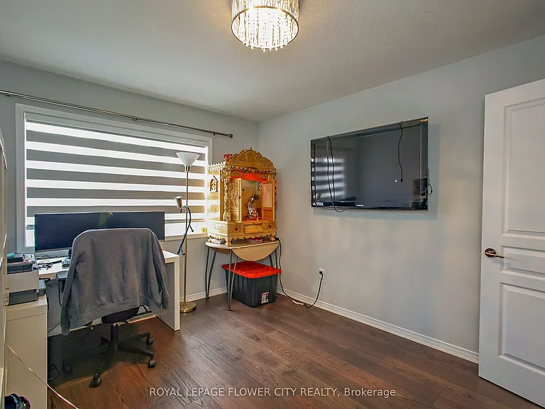 81 Baffin Cres — Photo 39