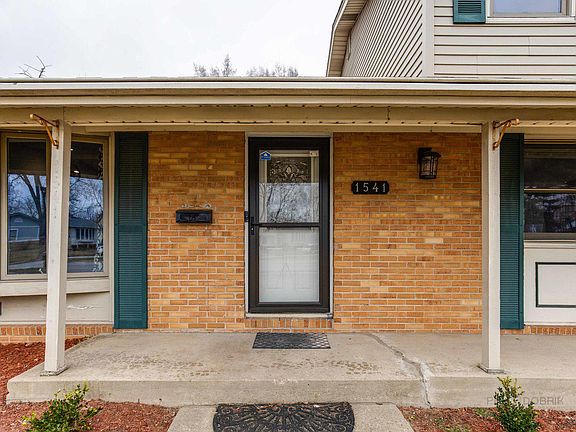 2nd image of 1541 E Alison Dr