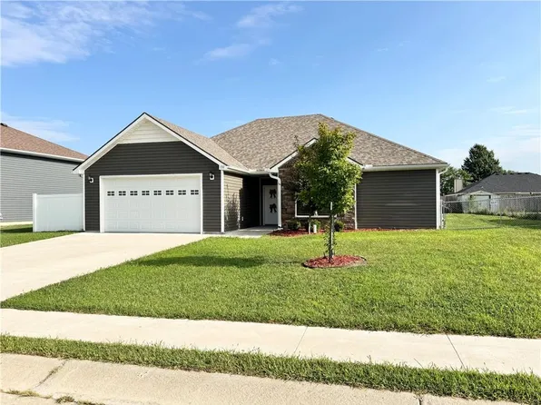 1700 W 6th Street Ter, Knob Noster, MO 65336