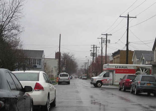 2nd image of 1018 23rd St