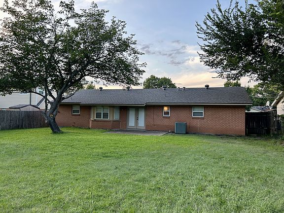 5th image of 1408 Kiowa Dr