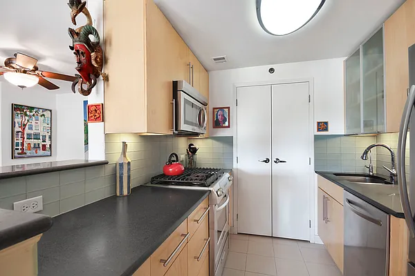 Sold by Corcoran | media 3