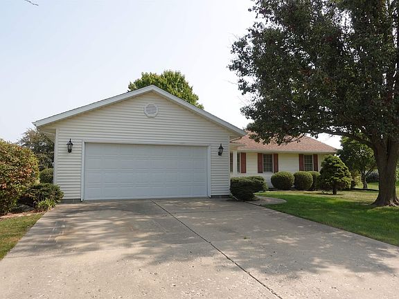 3rd image of 2691 Montague Dr