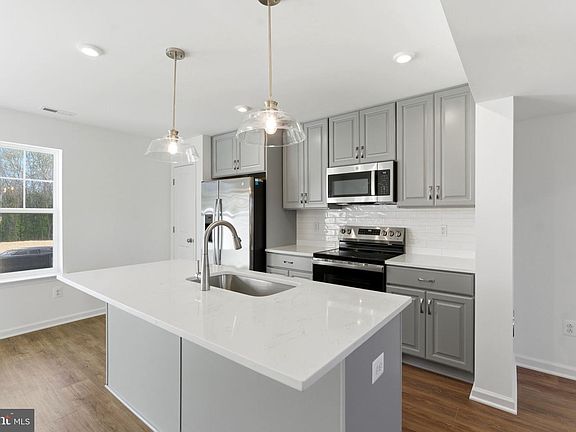 2nd image of 161 Bosque Ct Homesite 2