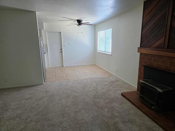5th image of 670 W Pat Dr