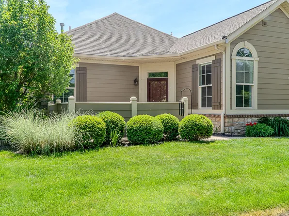 873 Bridge Crest Dr SE #8, Ada, MI 49301