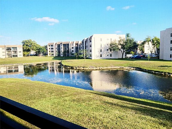 4th image of 10442 Sunrise Lakes Blvd APT 203