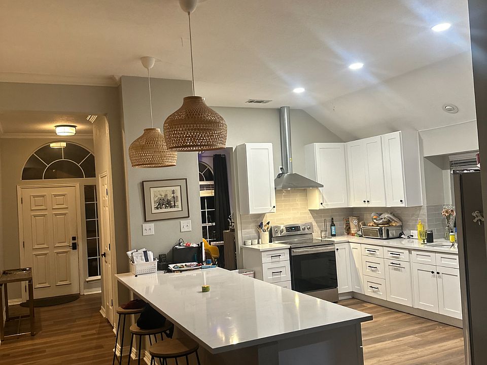 2nd image of 3505 Walington Dr