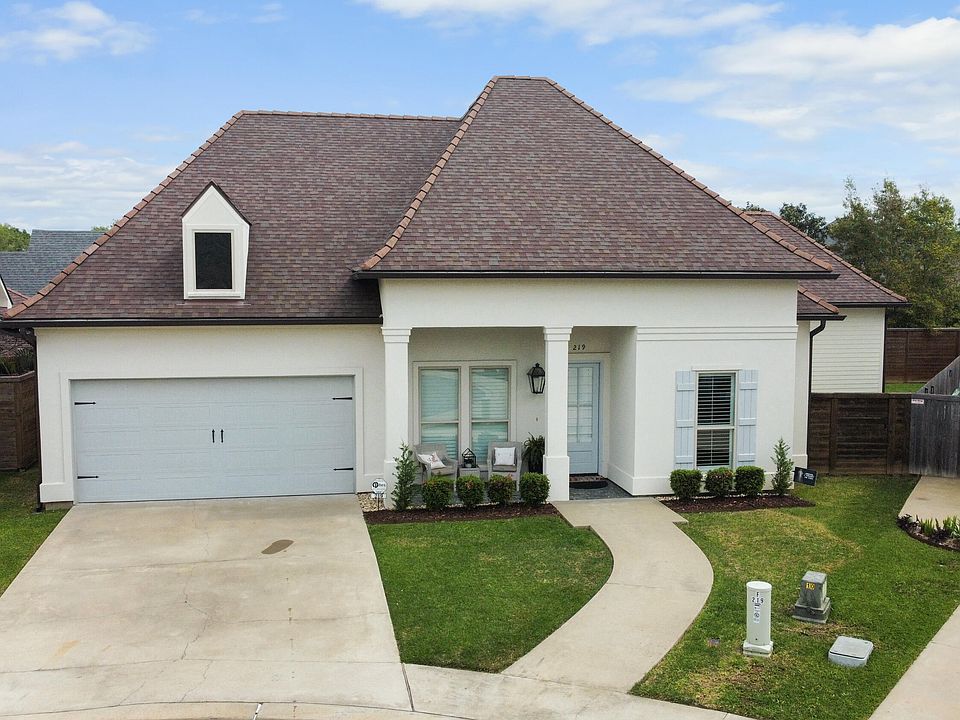 1st image of 219 Lemongrass Ln